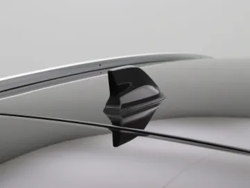 Car image 34