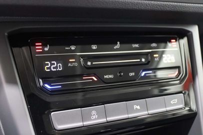 Car image 36