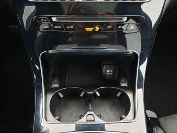 Car image 36