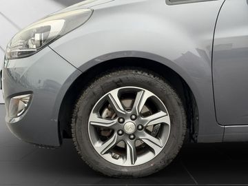 Car image 21