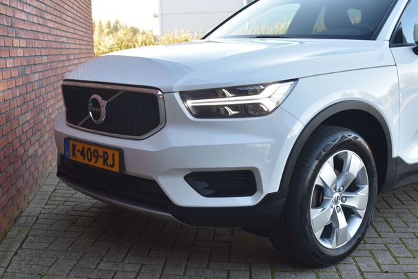 Volvo XC40 T2 Momentum 95 kW image number 5