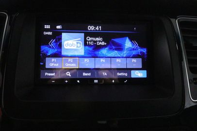 Car image 26