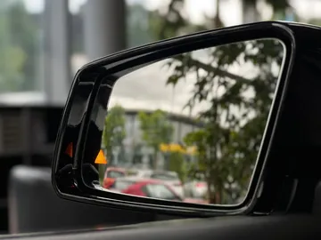 Car image 29