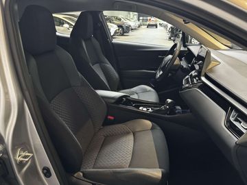 Car image 13