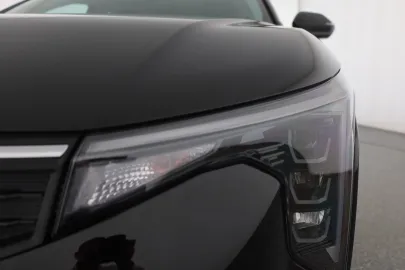 Car image 30
