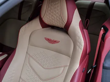 Car image 31
