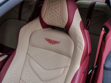 Car image 31
