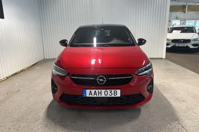 Car image 3