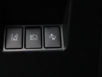 Car image 32