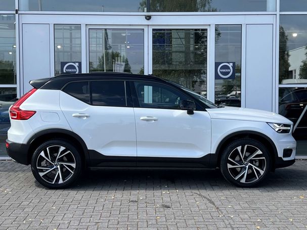 Volvo XC40 T4 140 kW image number 3