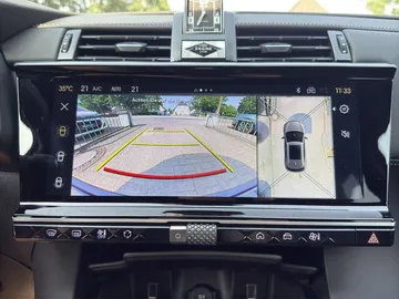 Car image 40