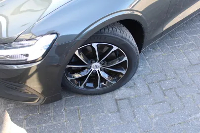 Car image 50