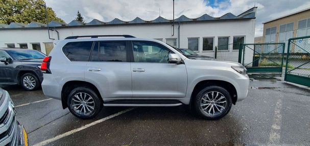 Toyota Land Cruiser 2.8 150 kW image number 6