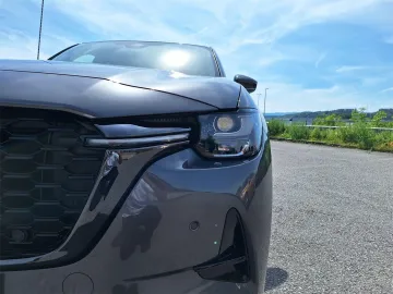 Car image 38