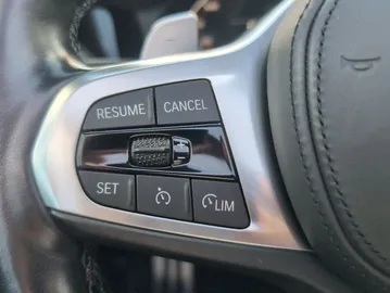 Car image 33