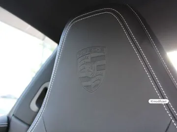 Car image 27