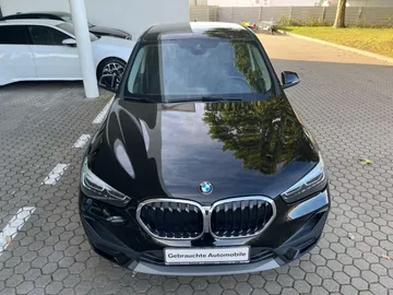 Car image 33