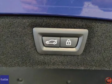 Car image 50