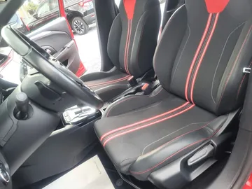 Car image 38