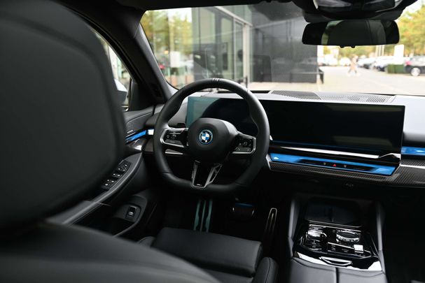 BMW i5 eDrive40 M Sport 250 kW image number 16