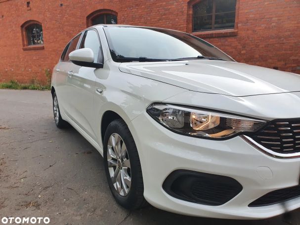 Fiat Tipo 1.4 16V Lounge 70 kW image number 1