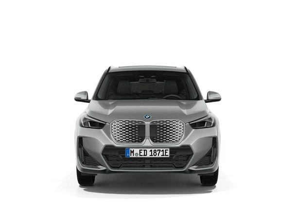 BMW iX1 eDrive20 M Sport 150 kW image number 2