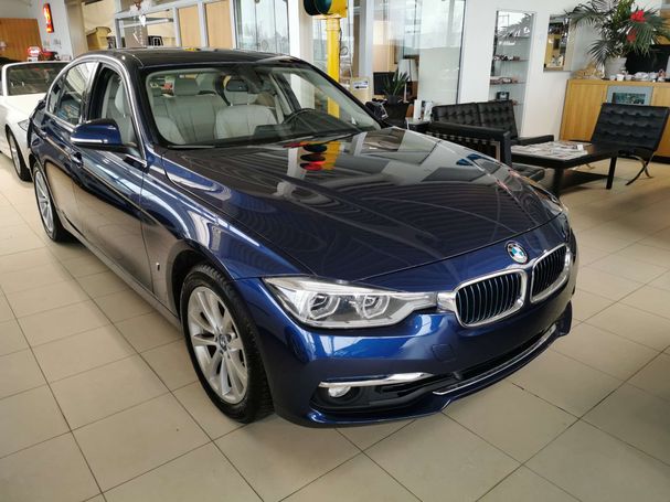 BMW 330 e iPerformance M 185 kW image number 30