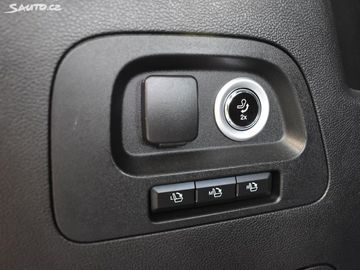 Car image 35