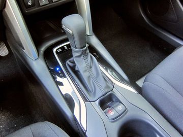 Car image 9