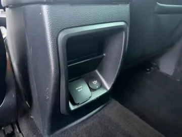 Car image 47