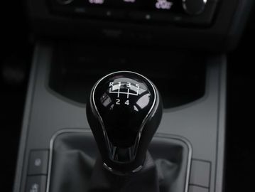 Car image 28