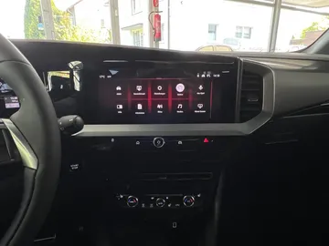 Car image 35