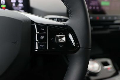 Car image 37