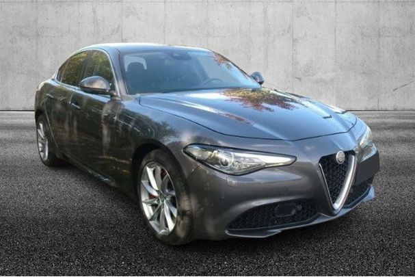 Alfa Romeo Giulia 2.0 Turbo AT8 Super 147 kW image number 2