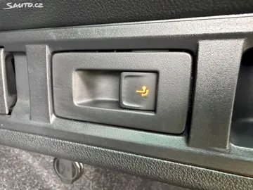 Car image 35