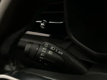 Car image 35