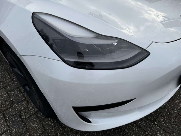 Tesla Model 3 60 Plus 239 kW image number 14