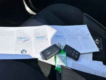 Car image 35