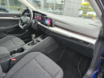 Car image 32