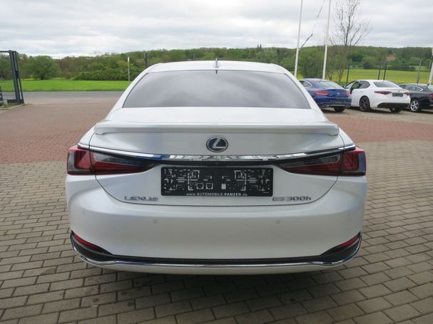 Lexus ES 300 H 160 kW image number 3