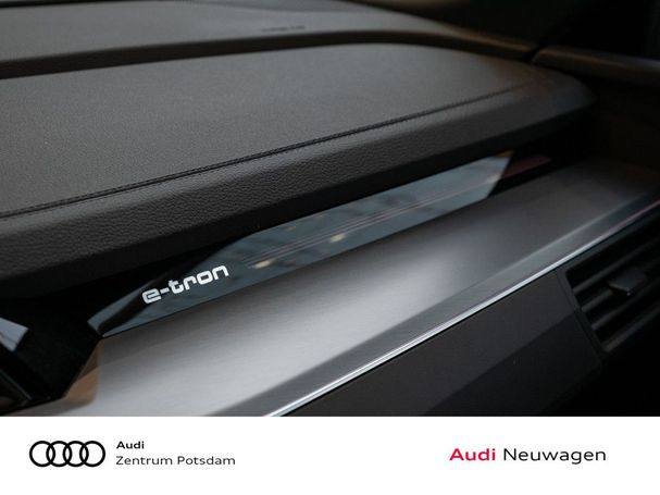 Audi Q8 55 quattro e-tron 300 kW image number 11