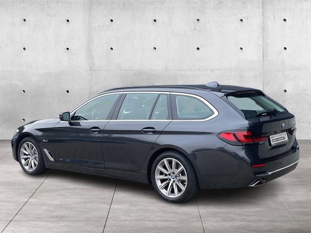 BMW 530 Touring Luxury Line 185 kW image number 4