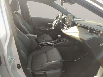 Car image 11