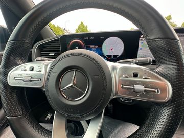 Car image 37