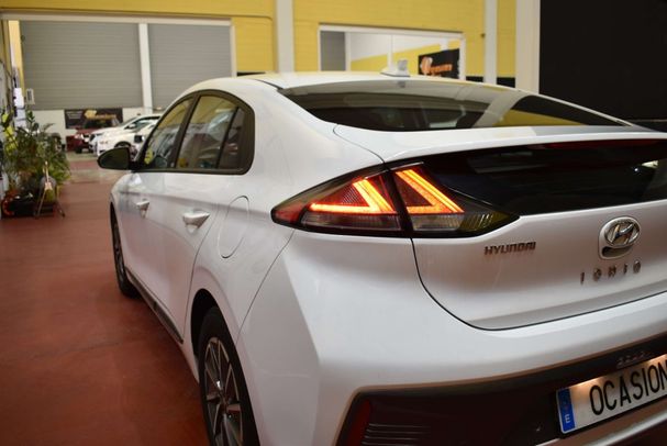 Hyundai Ioniq Style 100 kW image number 11