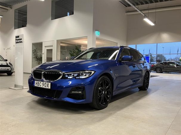 BMW 330e Touring xDrive M Sport 185 kW image number 1