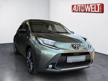 Car image 3