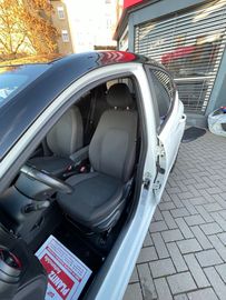 Car image 23