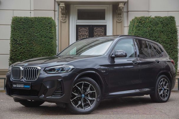 BMW X3 xDrive30e 215 kW image number 1