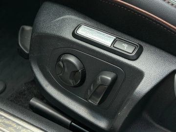 Car image 35